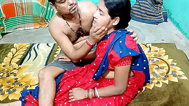 Hot Indian Bhabi Sumitra Full Night Sex - Desi Homemade Viral Video