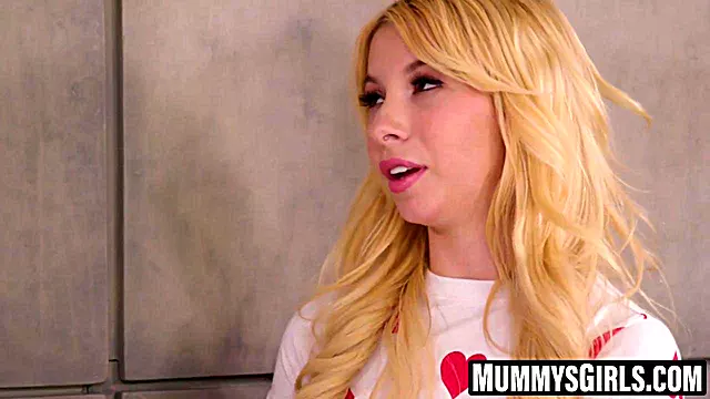 Reife Lesbe Großer Busen, Tattoo Big Titten, Lesbian Blond Teen Hd, Lesbischefrau, Reife Stepmom