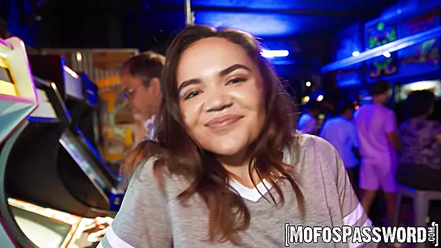 Batang Besar Main Kasar, Mengusap Cock, Tindik Zakar, Batang Remaja, Punggung, Lurus, Bebulu Kelentit
