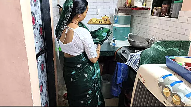 Desi Bhabhi Sagita Sharm Fucked Hard in Garden - Indian Outdoor Sex