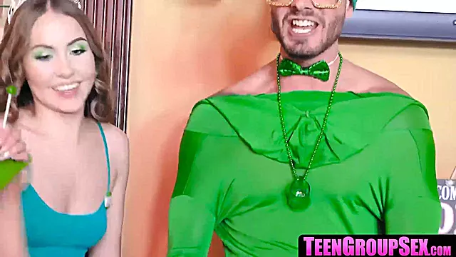 Teen Blond Velky Kozy, Hard Felace, Výstřik A Prsa, Hluboko V Krku Sperma, Blondýna Náctiletá Krásky