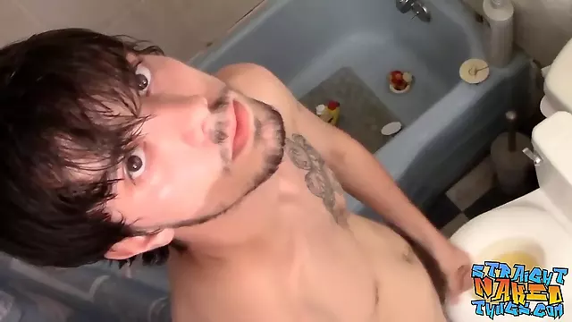 Pee pising, hairy