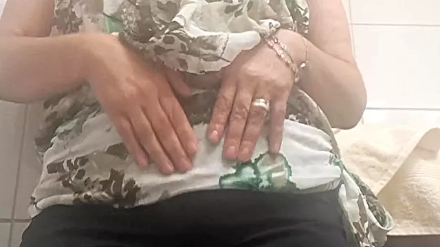 Seduire Amateur, Sperme Sur La Chatte, Branlette Ejac, Branlette Femdom, Mature Maman Poilue