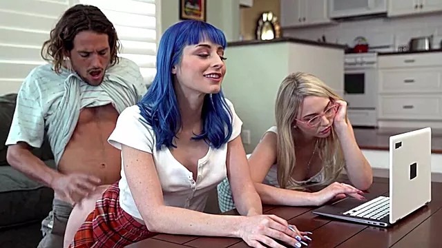Awek Dapat Ramas Tetek, Awek Isap Batu Sex, Bintang Prono Tetek Besar, Tegar Remaja, Threesome Kasar