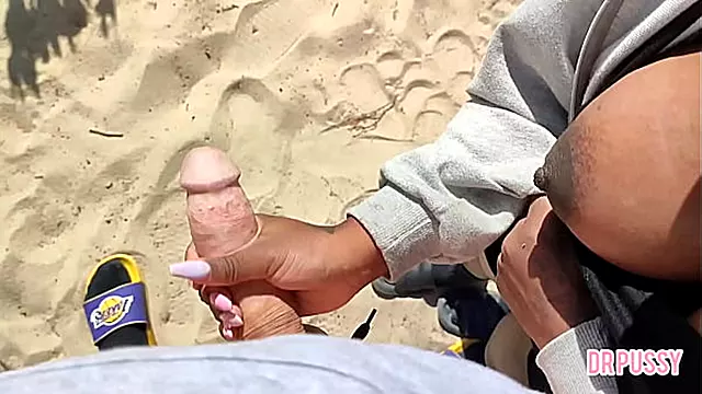 Femei Gravide, Orgasm Pe Plaja, Cum On Wife Tits, O Atinge Cu Pula, Isi Da Nevasta, Sotul Nu Este Acasa