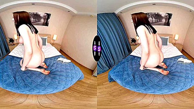 Малышки В Трусиках, Брюнетка, Соло Женщин, Соло Мастурбация Женское, Достать Из Трусов, Большве Сиськи Натуральные