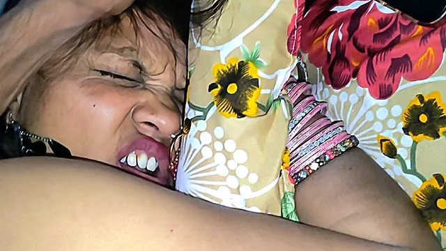 Desi Indian Bhabhi Hardcore Doggystyle Sex of Huge Ass and Cumshot Big Cock Cumshot in Hindi Voice