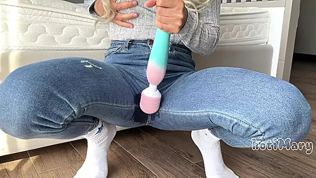 She Lose Challenge Try Not To Cum Squirt Three Times - Verified Amateurs