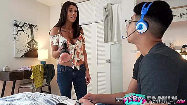 Which Butt Hole Feels Better? Stepmom Anal Challenge - Abby
