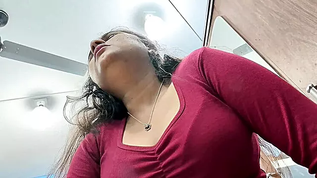 Mallu Girlfriend Pussy Licking By Boyfriend At Home While Husband Away - Homemade Indian Sex