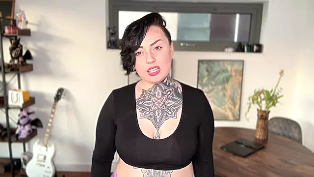 Mature Femdom Public, Kurze Haare, Solo Haar, Haarige Milfs, Reife Solo Frauen, Pawg Milf Arsch