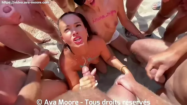 Di Pantai Toket Gede, Sex Payudara Besar, Toket Besar Pirang, Si Rambut Coklat Bigtits, Payudara Besar