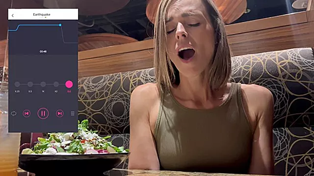 Masturbazione Femminile Amatoriale, Amatoriale Milf Si Masturba, Signora Si Masturba Con Orgasmo