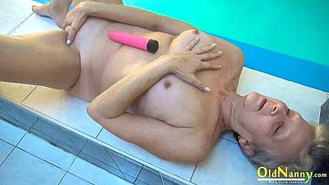 Velke Kozy Amaterek, Amateri Blondýna, Amater Blonde Mature, Amateur Prsa, Plnostihla Mature