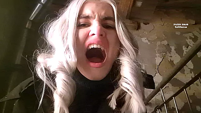 Amateurfilm Solo, Fetish Kutje, Strak Kutje, Klein Solo Kutje, Kutje Tonen, Solo Kutjes