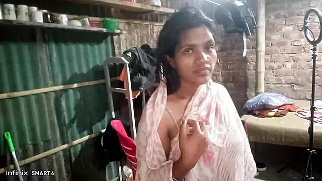 Hot Indian Bhabhi Fucks Devar in Village - Desi Sex Video