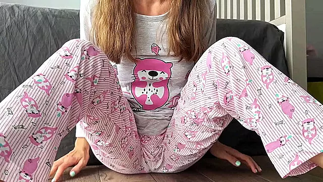 Teen Stepsister Fingers Herself in Pajamas and Squirts Close Up