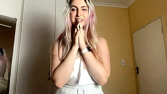 MistressMord brings the heat in a tall girl roleplay with no mercy