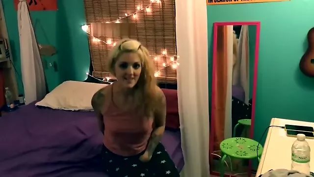 Moms Hot Friend rips her yoga pants JOI