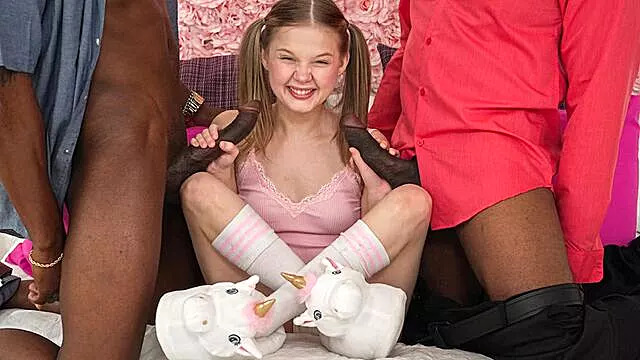 Großer Schwanz Dürr, Titten Aufgehängt, Missionar Dicke Titten, Weißer Mann Fickt Ebony