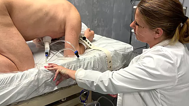 Amateur Dokter, Amateur German, Bdsm Dokter, German Bdsm, Melk Bdsm, Bdsm Meesteres, Doctor, Femdom Melken