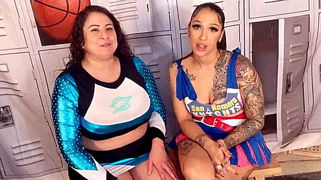 Cheerleaders STEFANIA MAFRA & GIA LOVE - After the Game Armpits HIDEF