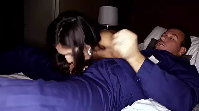 Nevěrná Černovláska, Cernovlasky Milfs, Nevěrné Zralé Ženy, Vdaná A Nevěrná