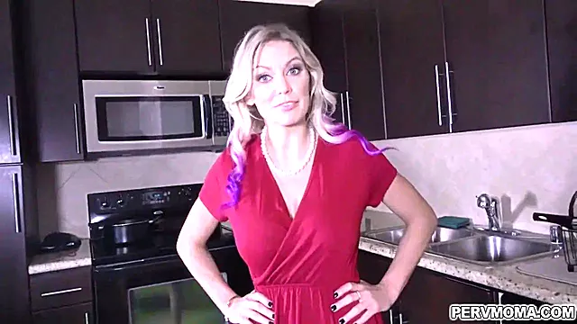 Große Tittenfick, Blond Großer Schwanz, Milf Mit Großen Titten, Zwischen Titten Abspritzen