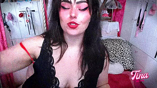 Solo Amatoriali, Racconti Amatoriale, Brunette Belle, Mora, Piedi Meravigliosi, Curvy Pelose