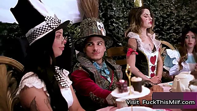 Agır Anal, Anal Yeke Göt, Yekə Döş Arası Minet, Çalanşik Kobud, Xala, Ana, Yeke Sikden Dozmeyen