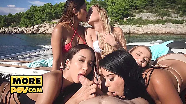 Wild boat party with Alexa Flexy, Megan Fiore and friends