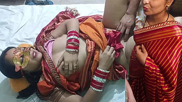 Hot Rani Bhabhi Full Enjoy Fuck in Saree - New Indian Desi Sex