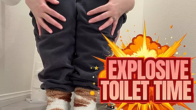Furzen, Toiletten Furzen, Socken Fetisch, Fetisch Pissen, Toilette Pissen, Pissen Voyeur, Toilette Pissen Voyeur