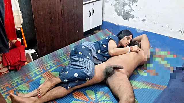 BustyPriya Gives Hot Blowjob and Fucks Boyfriend in Missionary - Homemade Desi Sex