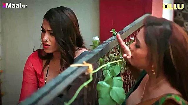 Watch Mere Angane Mein get creampied in Hindi Housewife Episode 3 - Episode 3