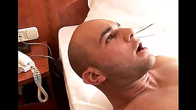 Video Porno Di Ragazze Sexy Culo Grande, Belle Tette, Dietro Nel Culo, Corno, Cazzo Appogiato Sulla Figa