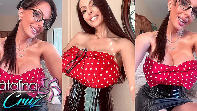 Catalina Cruz - Pin up Playtime