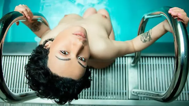 Awek Dapat Ramas Tetek, Awek Isap Batu Sex, Awek Doggy, Awek Pakai Jari, Awek Rambut Keriting