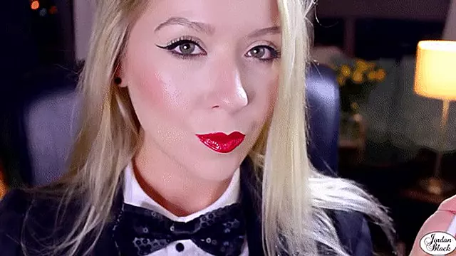 Main, Vintage Francais, Française Fétichisme, Fétiche Cuir, Main Sur La Bouche, Joli Main, Cuir Fume