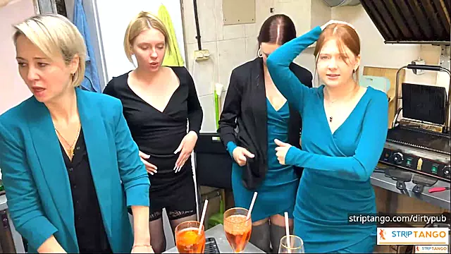Gros Sein Enculer, Gros Sein Grosse Fesses, Ejac Entre Gros Nichons, Gros Seins Avec Un Toy