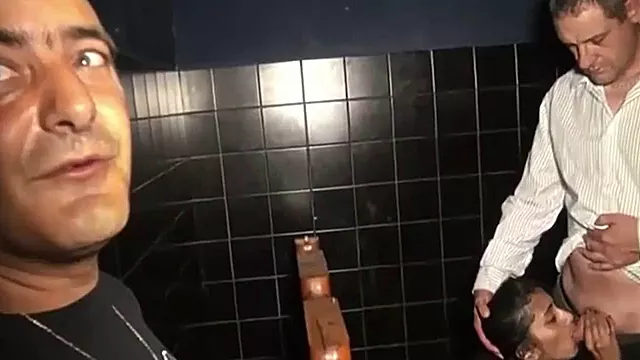 아랍 거유, 거유 Bj, 큰가슴 브루넷, Pornoid 섹시한중년여성 브루넷, 거유 밀프, 아랍, 셀프, 늙은