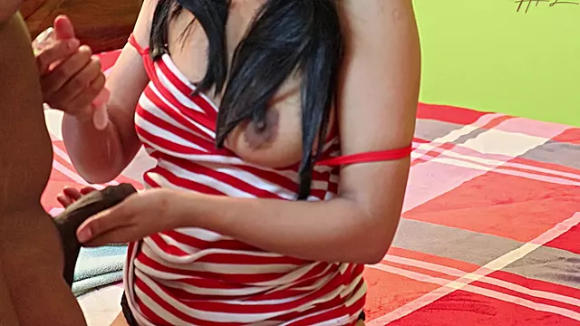 สวยนมใหญ่, หีสวยขนดก, นมสวย, นมใหญ่ มีขน, ผมน้ําตาลเข้ม, ขนเยอะ, รุ่นแม่, ยากเย็ด, น้ําหีเยอะ, โชหี