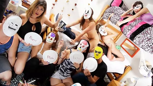 Velke Mrdani, Velky Krasny Kozy, Krásný Velký Kozy, Šlapaní Po Penisu, Penis Velikost, Teens Orgie
