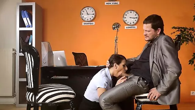 Milf Sa Velikim Sisama Analno, Zrele Zene Anal, Sisate Babe, Zrele Zene Veliki Kurac, Sisata Crnka