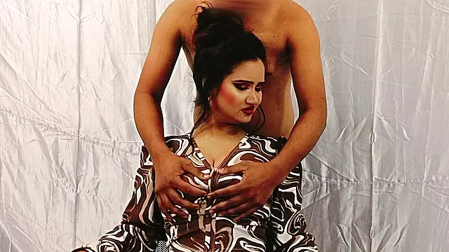 To Get a Job as a Personal Assistant, I Had to Sexually Please My Female Boss