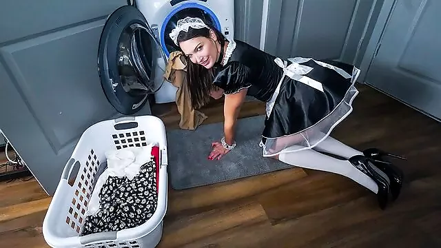 Yeniyetmə Anal, Kamil Calansik, Yekə Göt Yekə Döş, Minet, Möhteşem Iri Döşler, Agız Sikme, Döş Arası