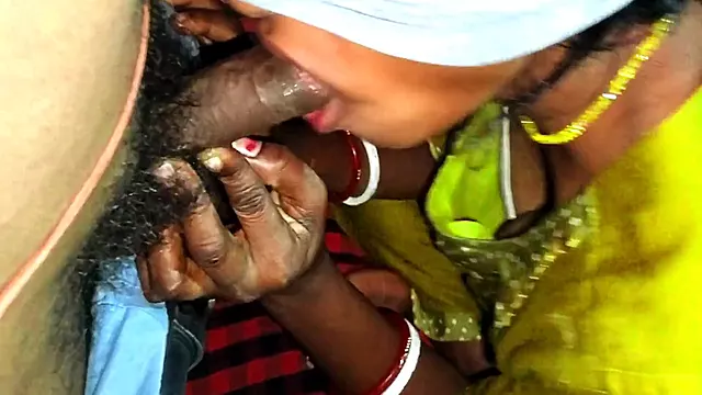 Ogromne Cycki, Indian Duze Cycki, Duży Biust Oral, Piersiaste Mamuśki, Duży Wytrysk Na Cycki