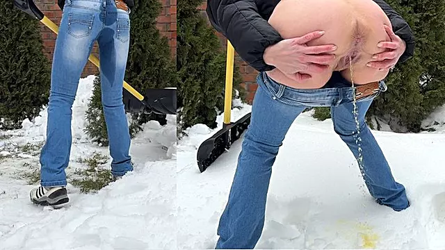 Işeyen Kadın, Idrar Fetişi, Am Fetiş, Kadın Aşağılama, Am Yalama Işeme, Kot Pantolon Işeme, Wc Jeans