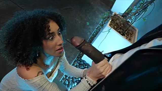 BLACKEDRAW Thirsty Kira Loves Nothing More Than A BBC - Kira Perez
