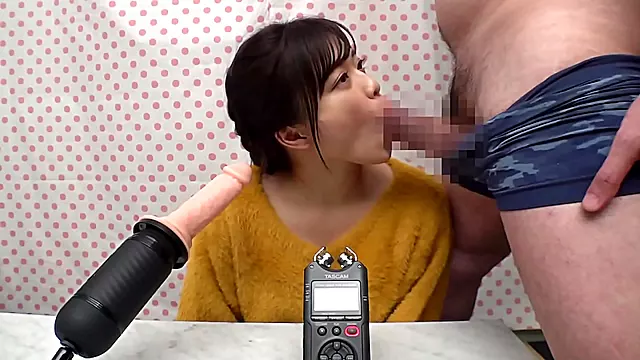 Hot Amateur Showcases Her Sexy Ass While Giving Blows & Getting Fucked Hardly